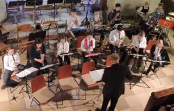 Jugendband beim Kirchenkonzert unter Karl-Heinz John.jpg