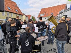 Band_1000.jpg