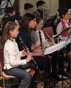 Jugendband beim Kirchenkonzert.jpg